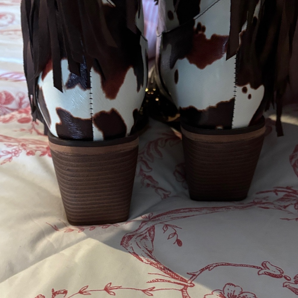 Wet Kiss Cowgirl Fringe Western Boots - Brown and White - Picture 5 of 8